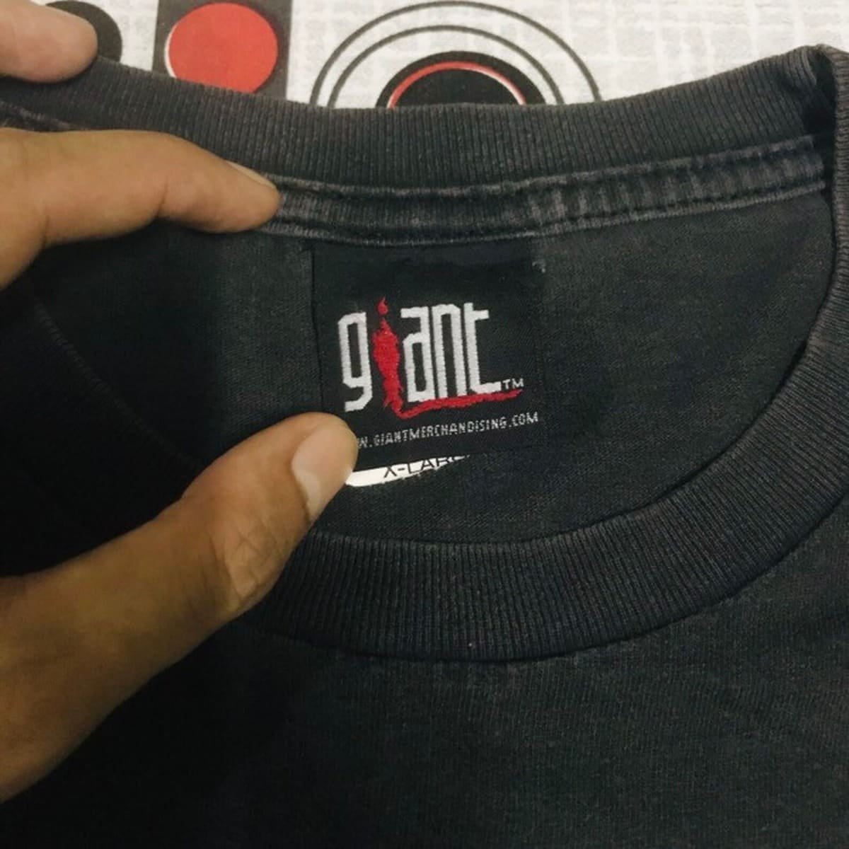 Giant T Shirt Tags